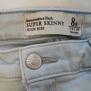 high waisted light wash jeans